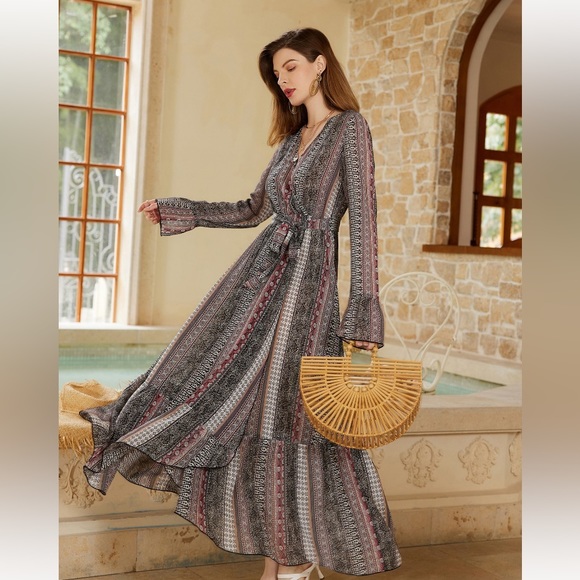 Urbanic A line ruffle dress - Picture 2 of 5